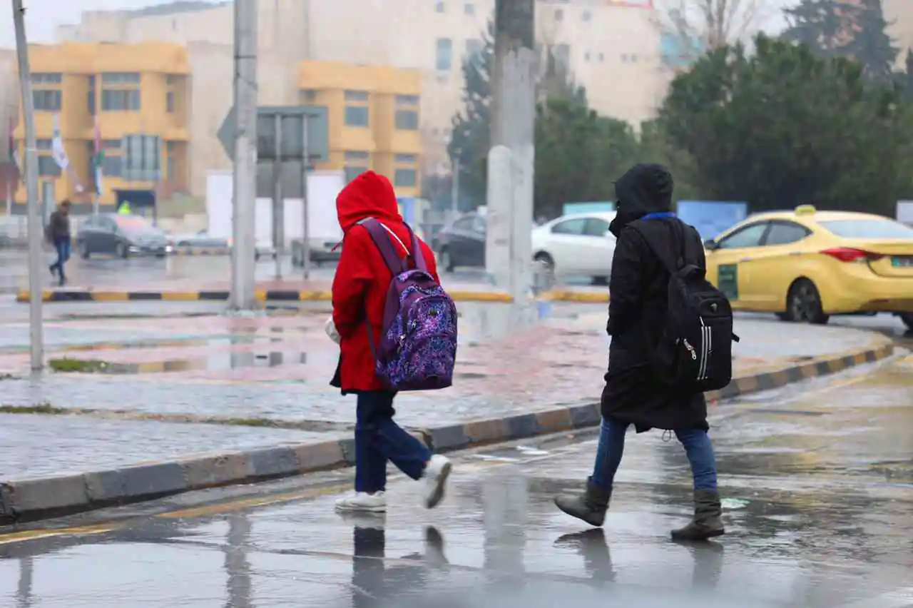 المدارس المغربية تعتمد مرونة زمنية مع بداية الخريف وسط تجدد الجدل حول التوقيت الصيفي الدائم